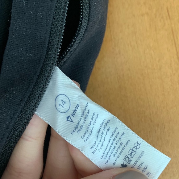 Lululemon Girls Black Speedy Short - Picture 6 of 7